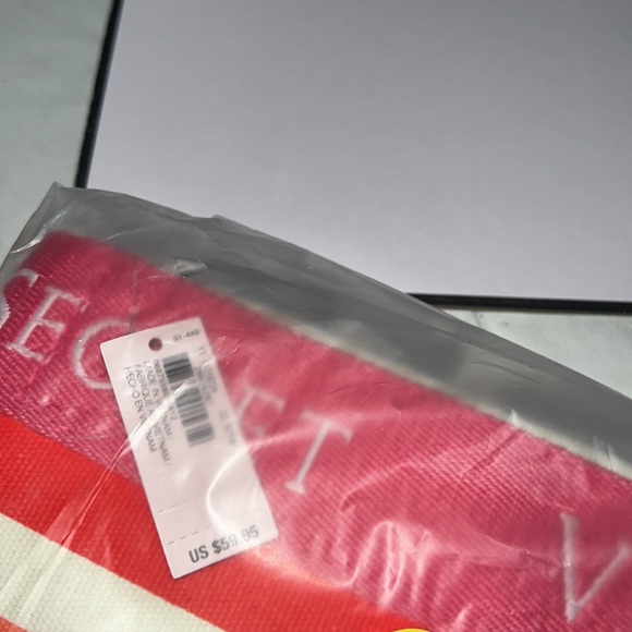 VICTORIA'S SECRET Weekender Tote Bag - Picture 6 of 7